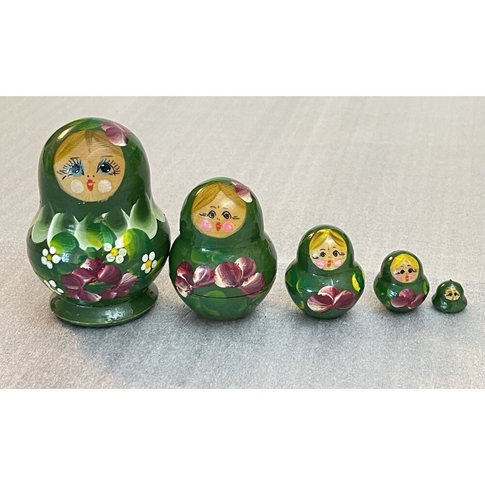 Russia Nesting Dolls Set of 5 Matryoshka Hand Painted Green Floral 2.75"